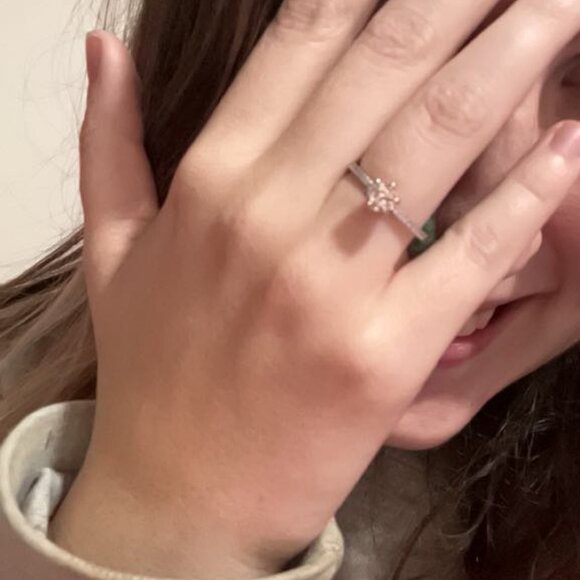 18K White Gold engagement ring with Pink Diamond